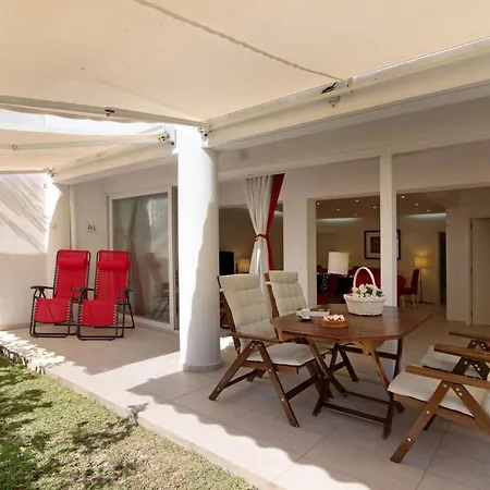 Large In Vale Do Lobo Apartment Almancil