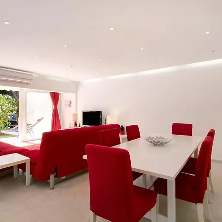 Large In Vale Do Lobo *