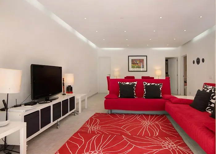 Large In Vale Do Lobo